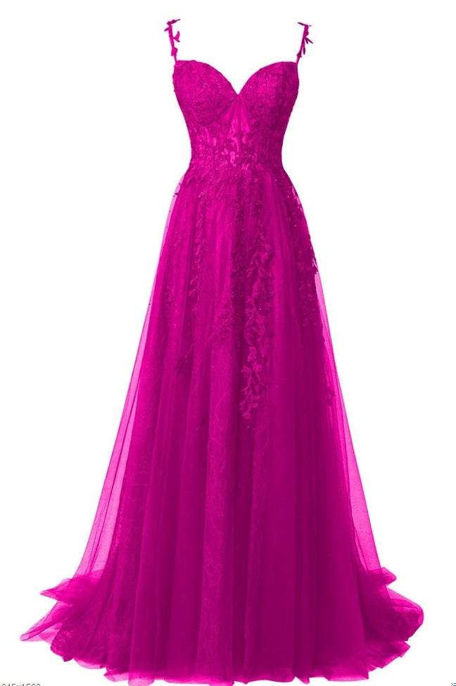 Elegant Evening Dress for Red Carpet - Lace Detail & Flattering Fit - Buy Center