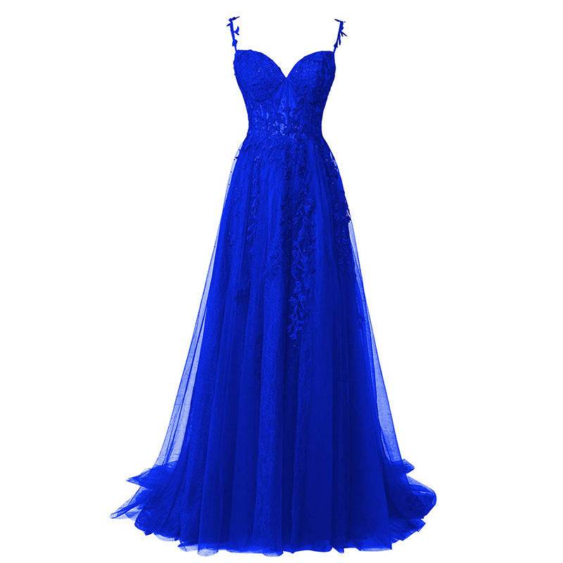 Elegant Evening Dress for Red Carpet - Lace Detail & Flattering Fit - Buy Center