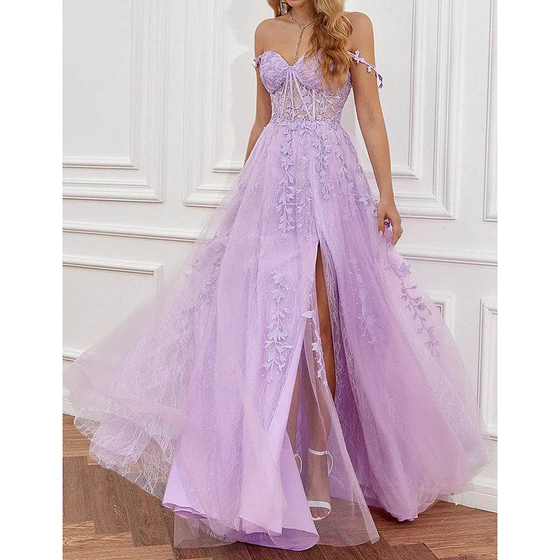 Elegant Evening Dress for Red Carpet - Lace Detail & Flattering Fit - Buy Center
