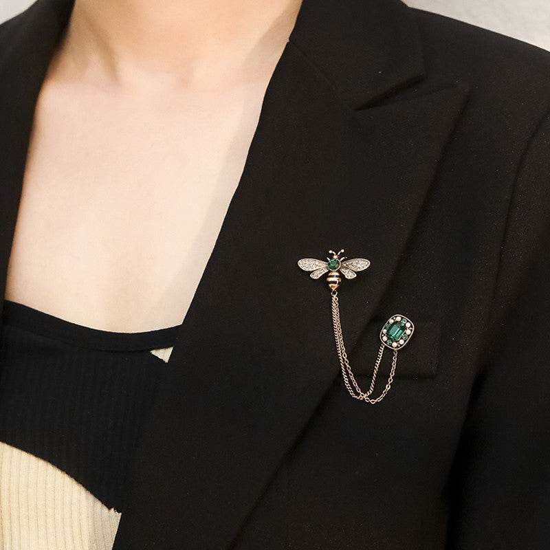 Little Bee Tassel Brooch - Retro Chain Accessory for Trendy Men & Women - Buy Center