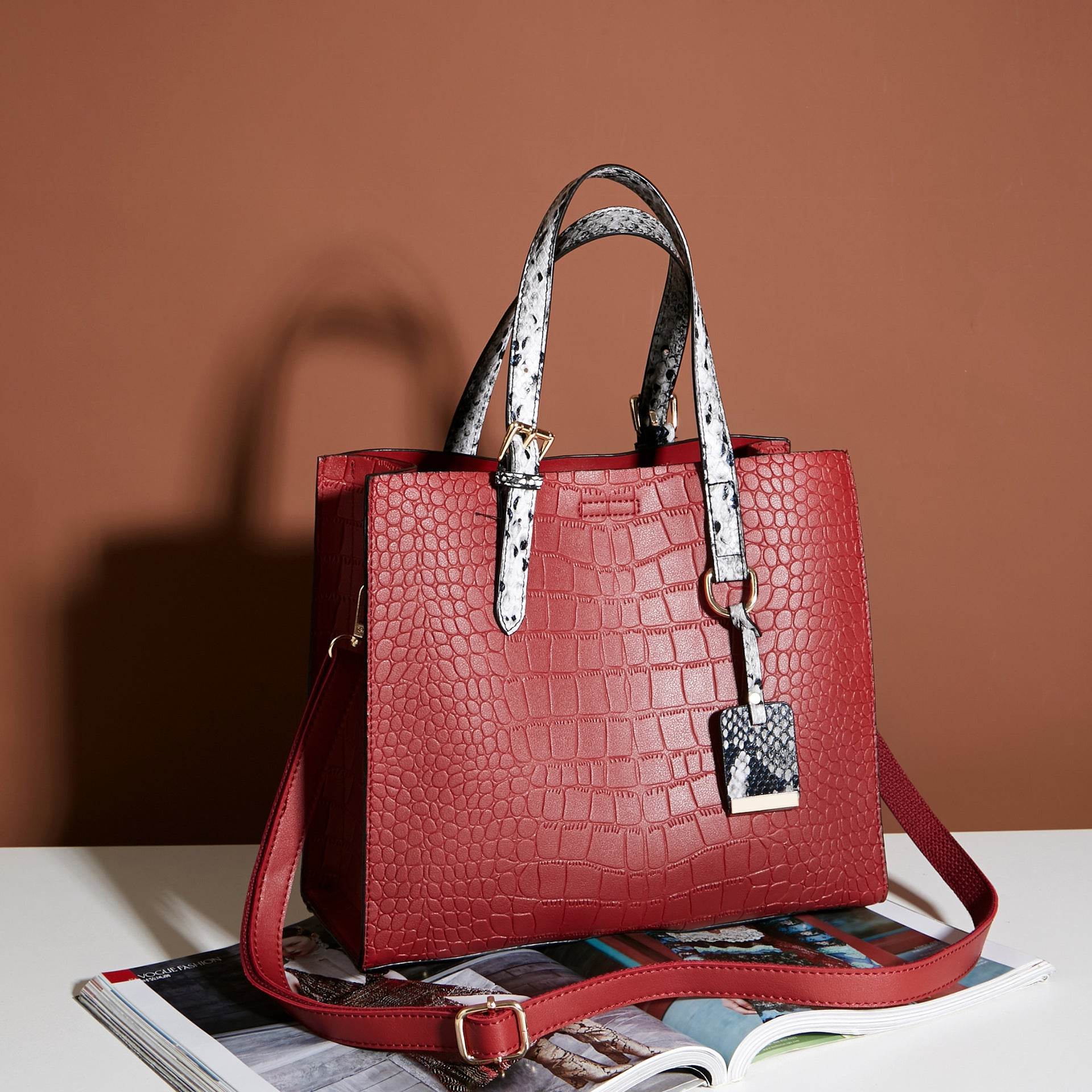 Versatile Korean Handbag - Retro PU Tote Bag with Zipper Closure - Buy Center