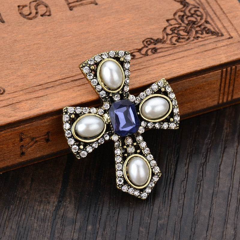 Silver Pearl Badge - Unisex Jewelry with Elegant Leaf Design, Premium Quality - Buy Center