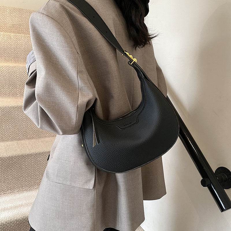 Stylish Women's Shoulder Messenger Bag - Chain Detail, 5 Trendy Colors - Buy Center