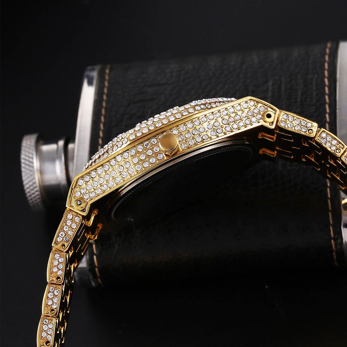 Men's Diamond Quartz Watch - Large Dial Fashion for Modern Style - Buy Center