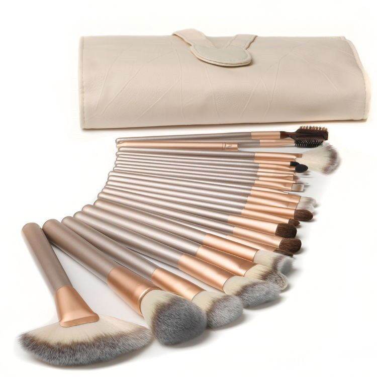 Premium Makeup Brush with Pink Clutch - Stylish Design for Flawless Finish - Buy Center