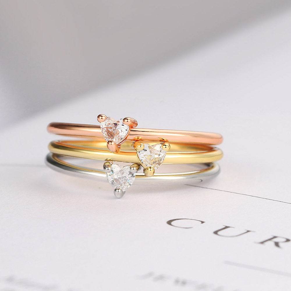 Elegant Heart-Shaped Women's Ring - Gold Plated with Sparkling Zircon - Buy Center