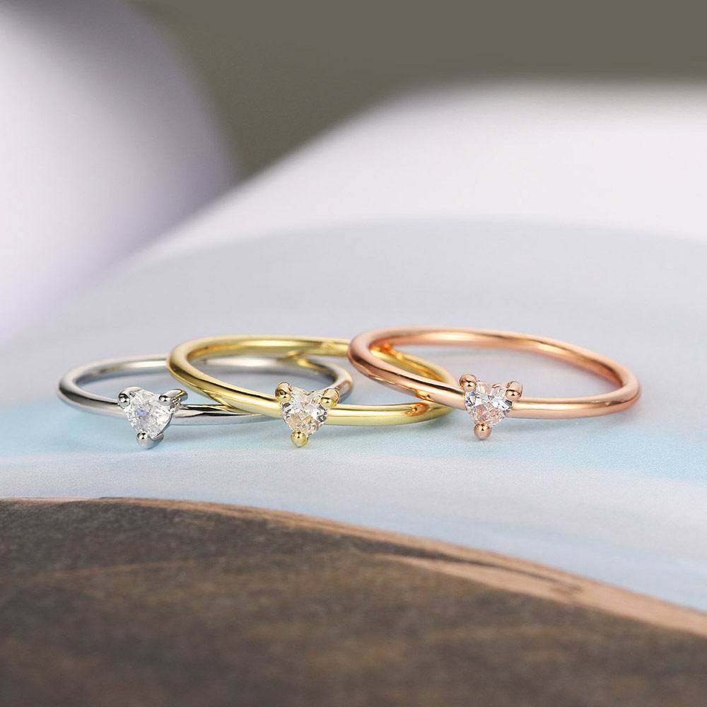 Elegant Heart-Shaped Women's Ring - Gold Plated with Sparkling Zircon - Buy Center