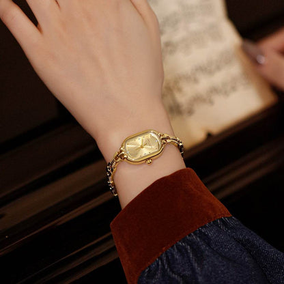 Medieval Small Golden Watch - Retro Oval Design, Lightweight Quartz Style - Buy Center