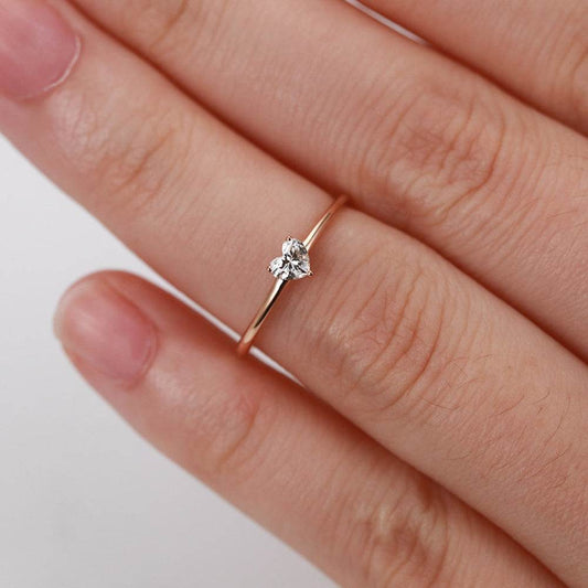 Elegant Heart-Shaped Women's Ring - Gold Plated with Sparkling Zircon - Buy Center