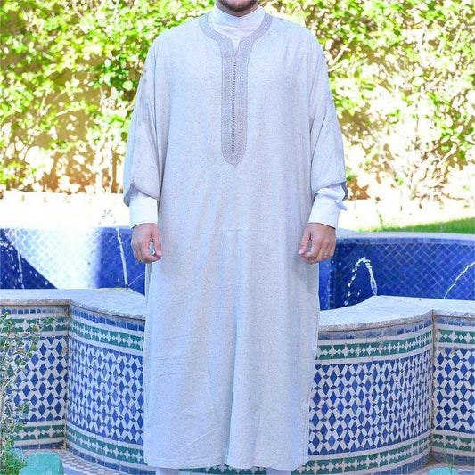 Fashion Nation Men's Embroidery Robe - Luxurious Comfort & Modern Style