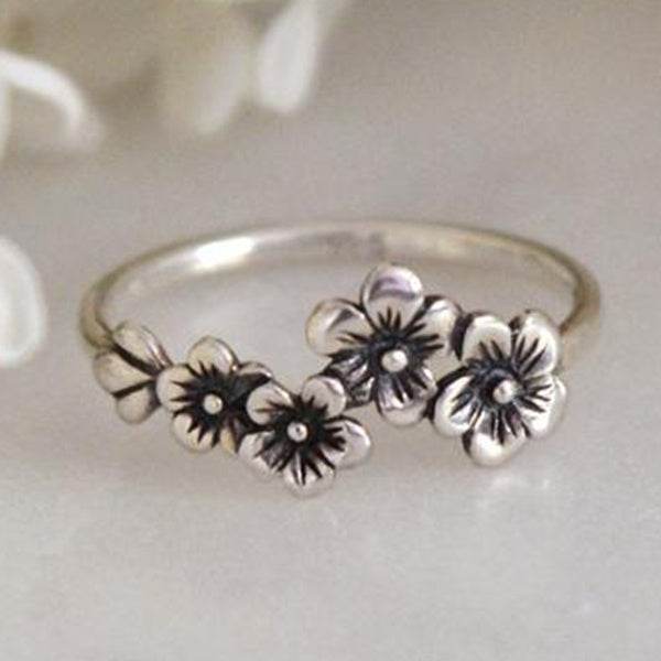 Women's Retro Red Zircon Ring - Vintage Flower Design Engagement Jewelry - Buy Center