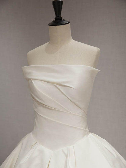 Elegant Women's Satin Tube Top Wedding Dress - French Style & Large Tail - Buy Center