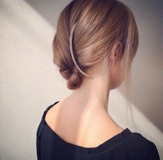 Stylish Curved Hair Comb - Lightweight & Durable for All Hair Types - Buy Center