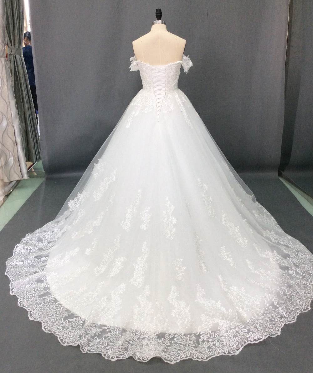 Customized Master Wedding Dress - Sleeveless Polyester for Modern Brides - Buy Center