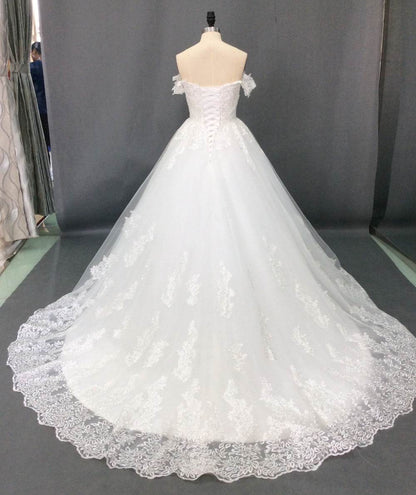 Customized Master Wedding Dress - Sleeveless Polyester for Modern Brides - Buy Center
