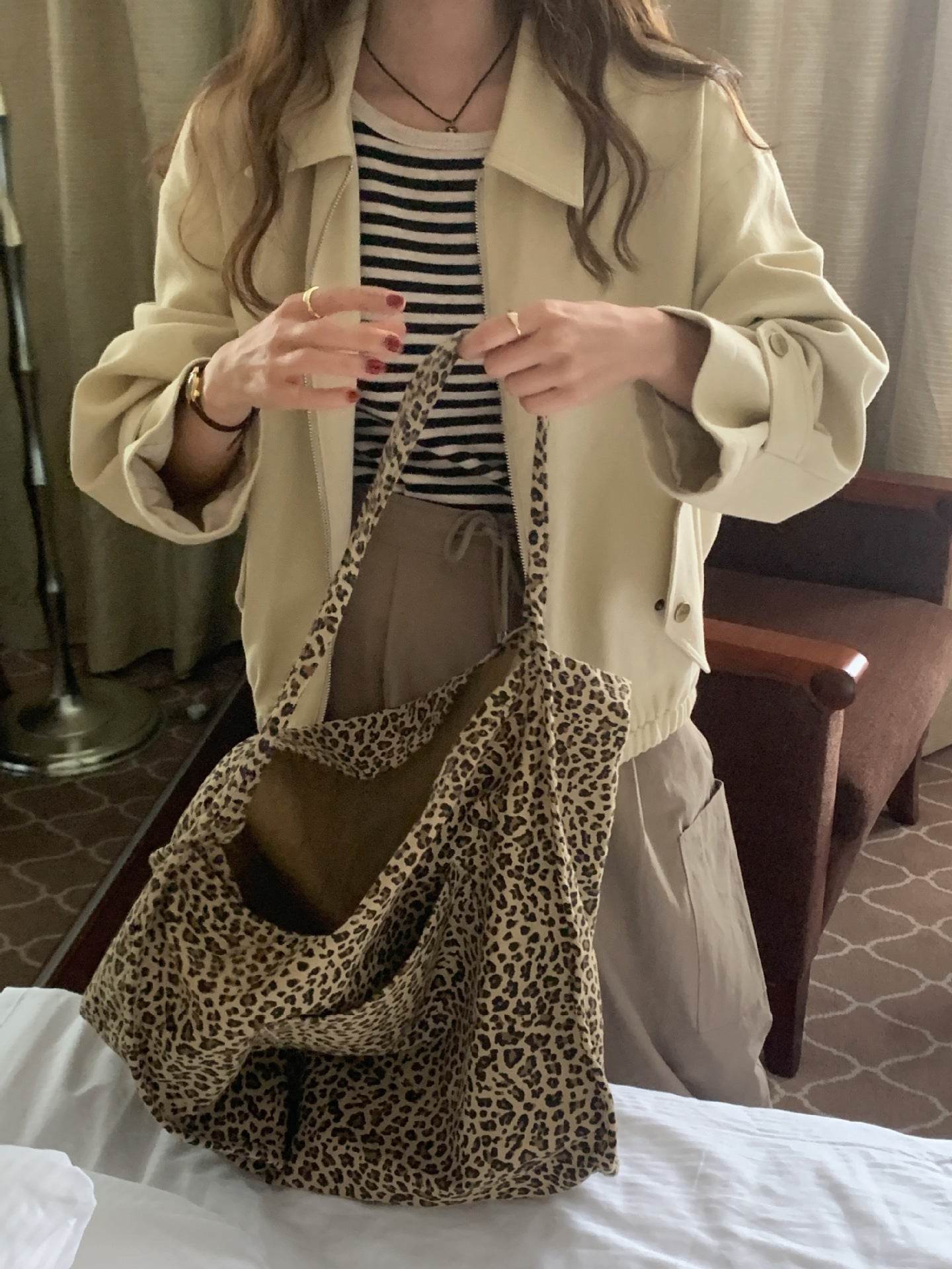 Casual Khaki Zipper Coat - Stylish Slimming Fit with Lapel Design - Buy Center