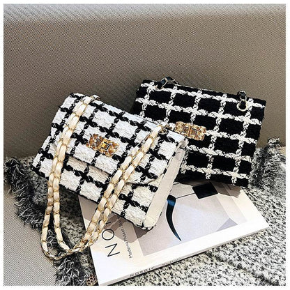 Buycenter Women's Trendy Chain Crossbody Bag - Stylish PU Fashion Accessory - Buy Center