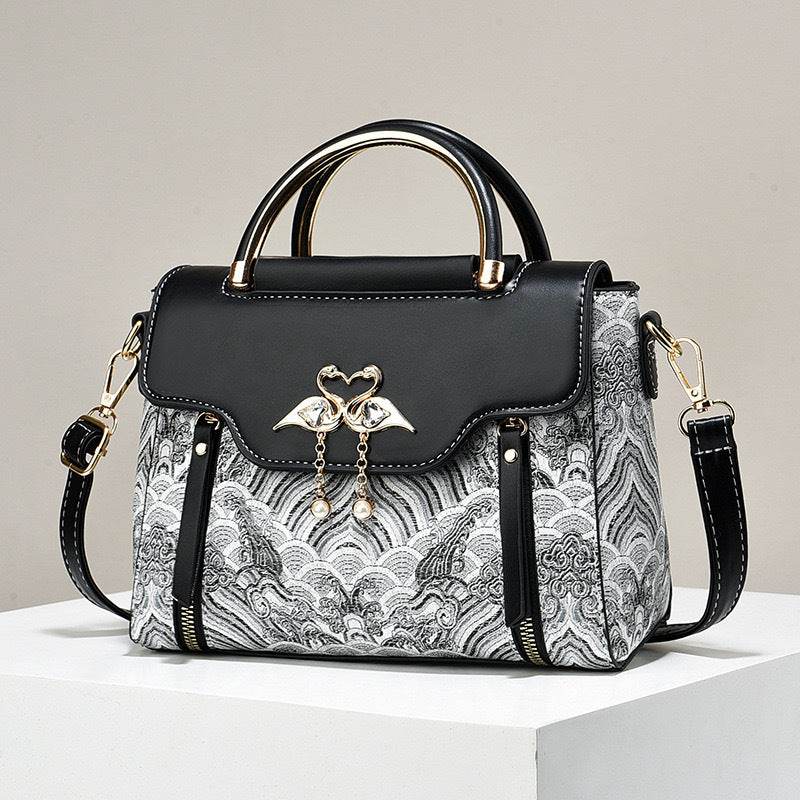 Buycenter Chinese Embroidery Handbag - Stylish Clutch for Daily Use - Buy Center