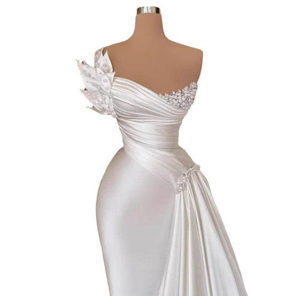 Elegant White Satin Wedding Dress - Lightweight Sleeveless for All Sizes - Buy Center