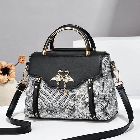 Buycenter Simple Crossbody Bag - Stylish and Versatile for Everyday Use - Buy Center