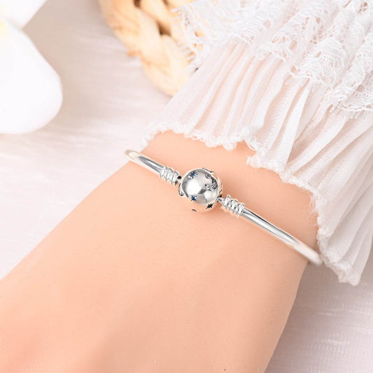 Cat's Paw Love Star Bracelet - Elegant Silver Plated Design for Women - Buy Center