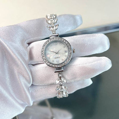BuyCenter Luxury Quartz Watch - Diamond-Embedded Adjustable Bracelet - Buy Center