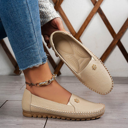 Plus Size Retro Flat-Heeled Shoes for Women - Stylish and Comfortable - Buy Center