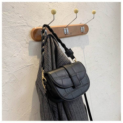 Retro Stone Pattern Underarm Saddle Bag - Stylish Clutch with Straps - Buy Center