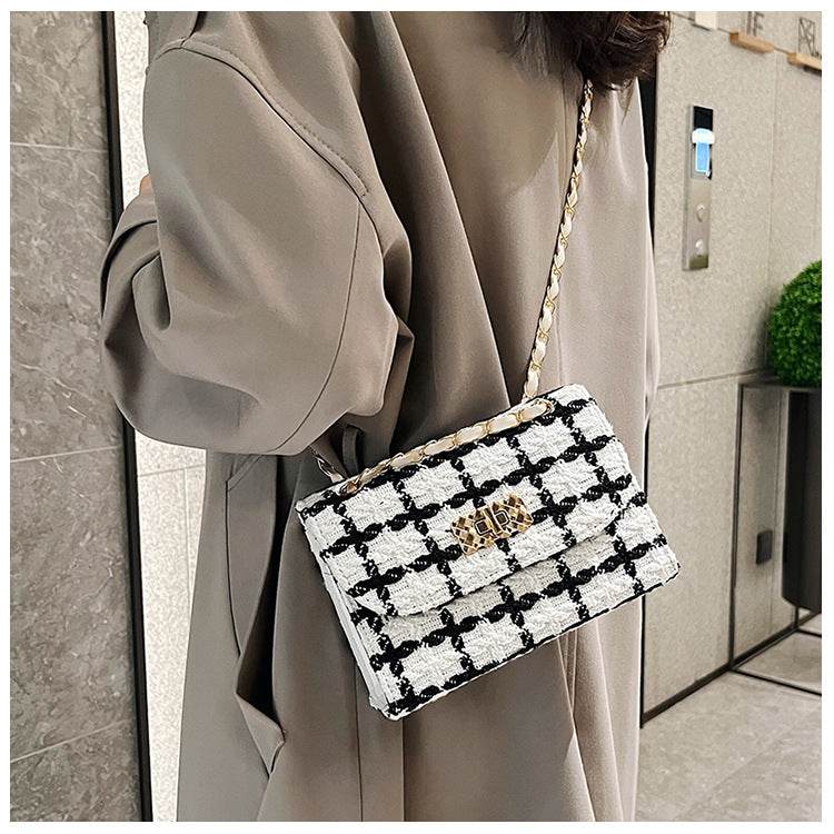 Buycenter Women's Trendy Chain Crossbody Bag - Stylish PU Fashion Accessory - Buy Center