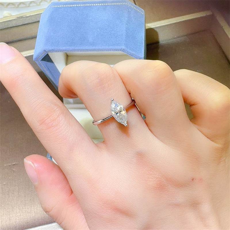 Classic Purple Horse Eye Moissanite Ring - Elegant U-Shaped Design - Buy Center