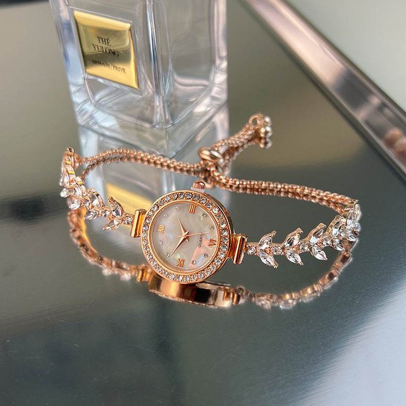 BuyCenter Luxury Quartz Watch - Diamond-Embedded Adjustable Bracelet - Buy Center