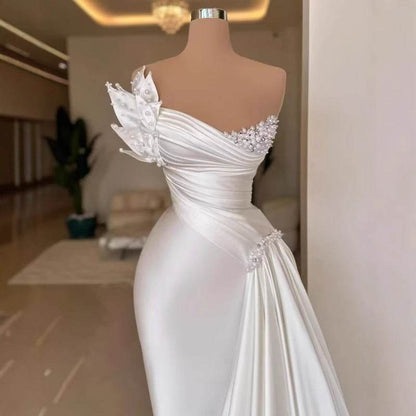 Elegant White Satin Wedding Dress - Lightweight Sleeveless for All Sizes - Buy Center