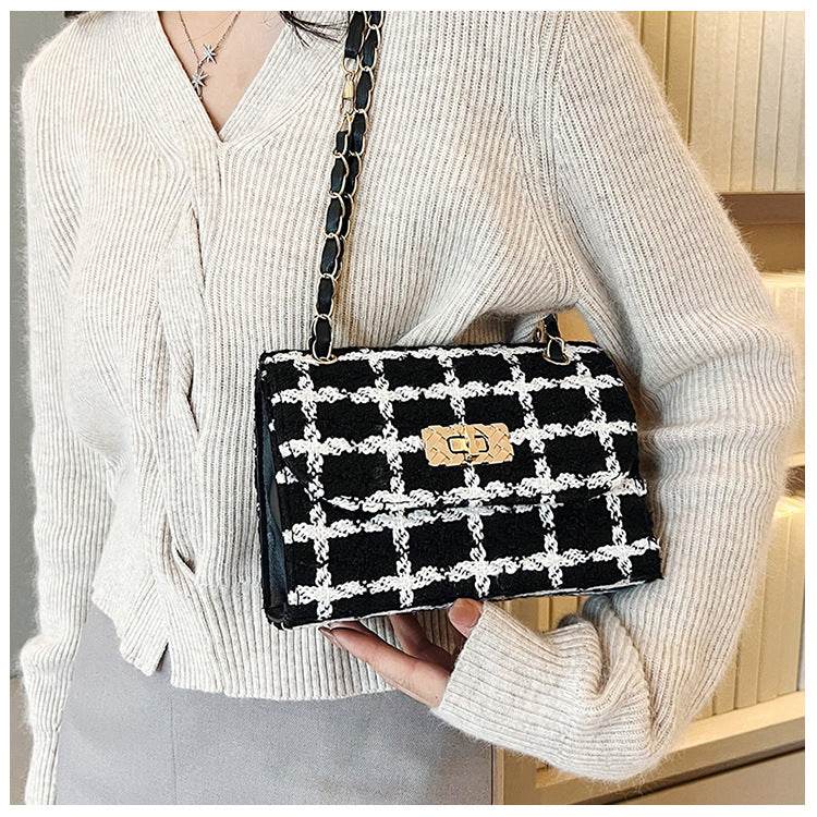 Buycenter Women's Trendy Chain Crossbody Bag - Stylish PU Fashion Accessory - Buy Center