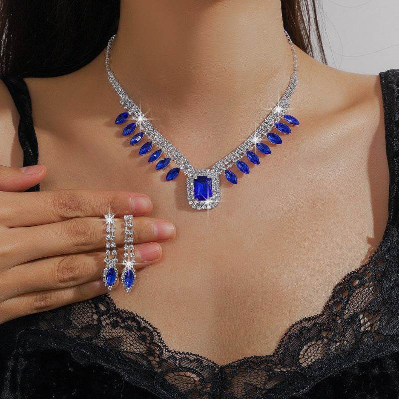 Elegant K-Gold Necklace Set - Stunning Rhinestone Pendant & Earrings - Buy Center