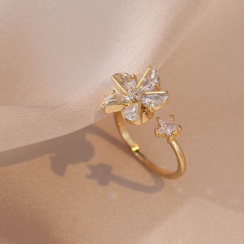 Buy Center Fully Jeweled Loving Heart Ring - Unique Temperamental Style - Buy Center