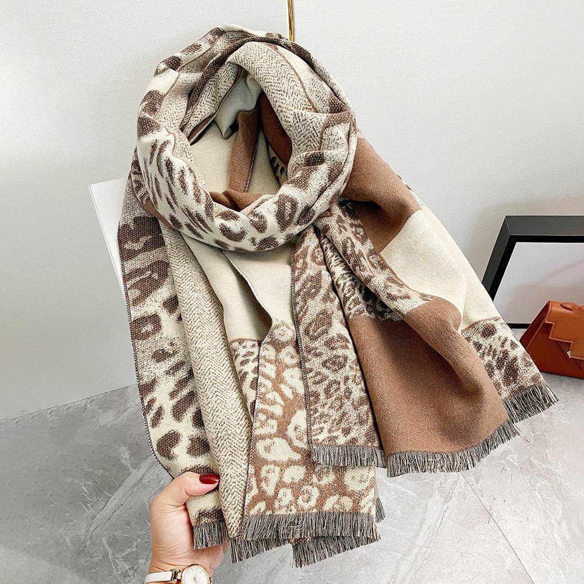 Color-Blocking Leopard Print Scarf - Thick, Warm & Stylish for Winter - Buy Center
