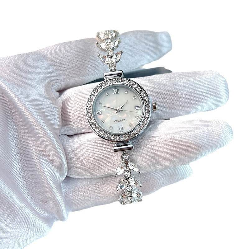 BuyCenter Luxury Quartz Watch - Diamond-Embedded Adjustable Bracelet - Buy Center