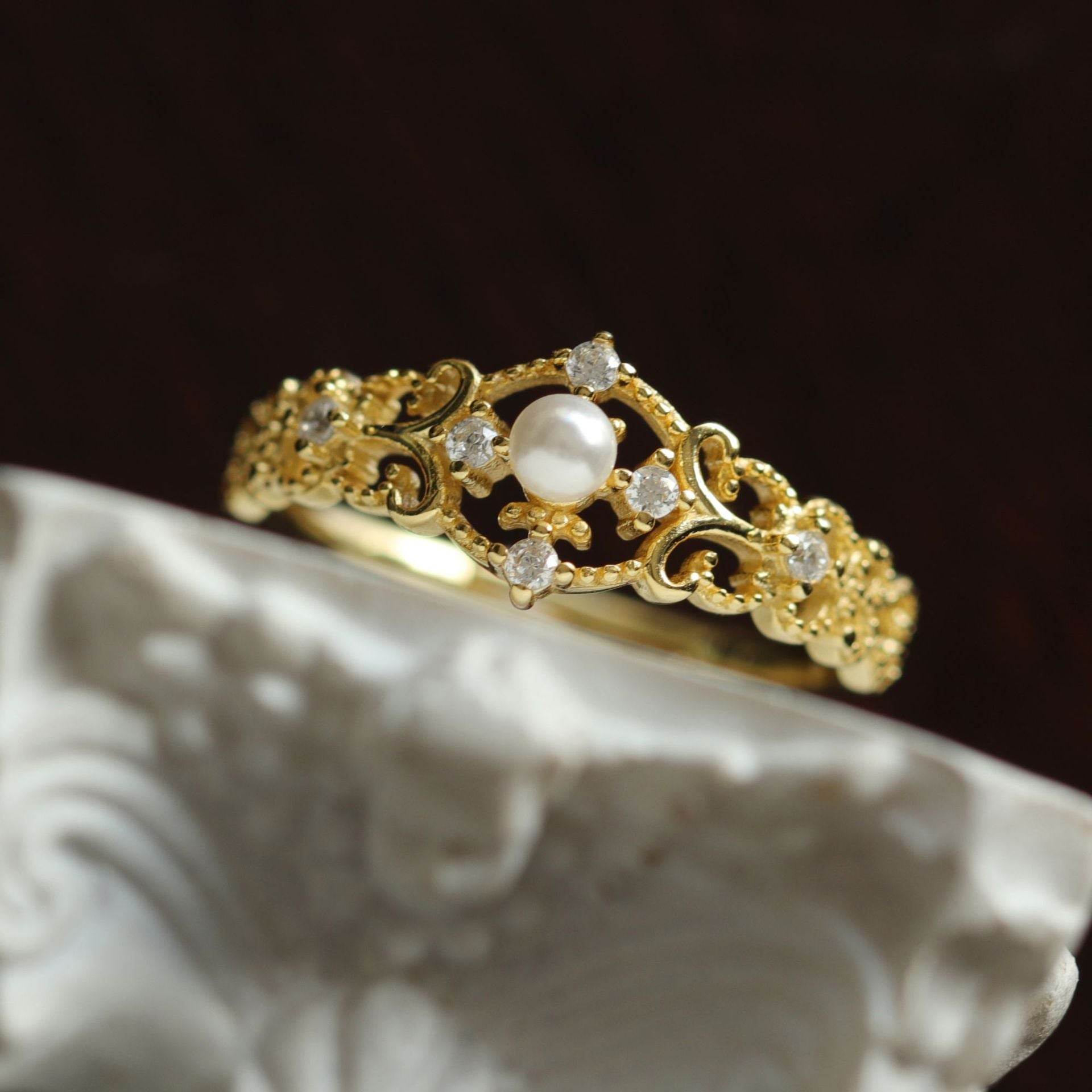 Women's Gold Plated Antique Hollow Ring - Elegant Geometric Design 2025 - Buy Center