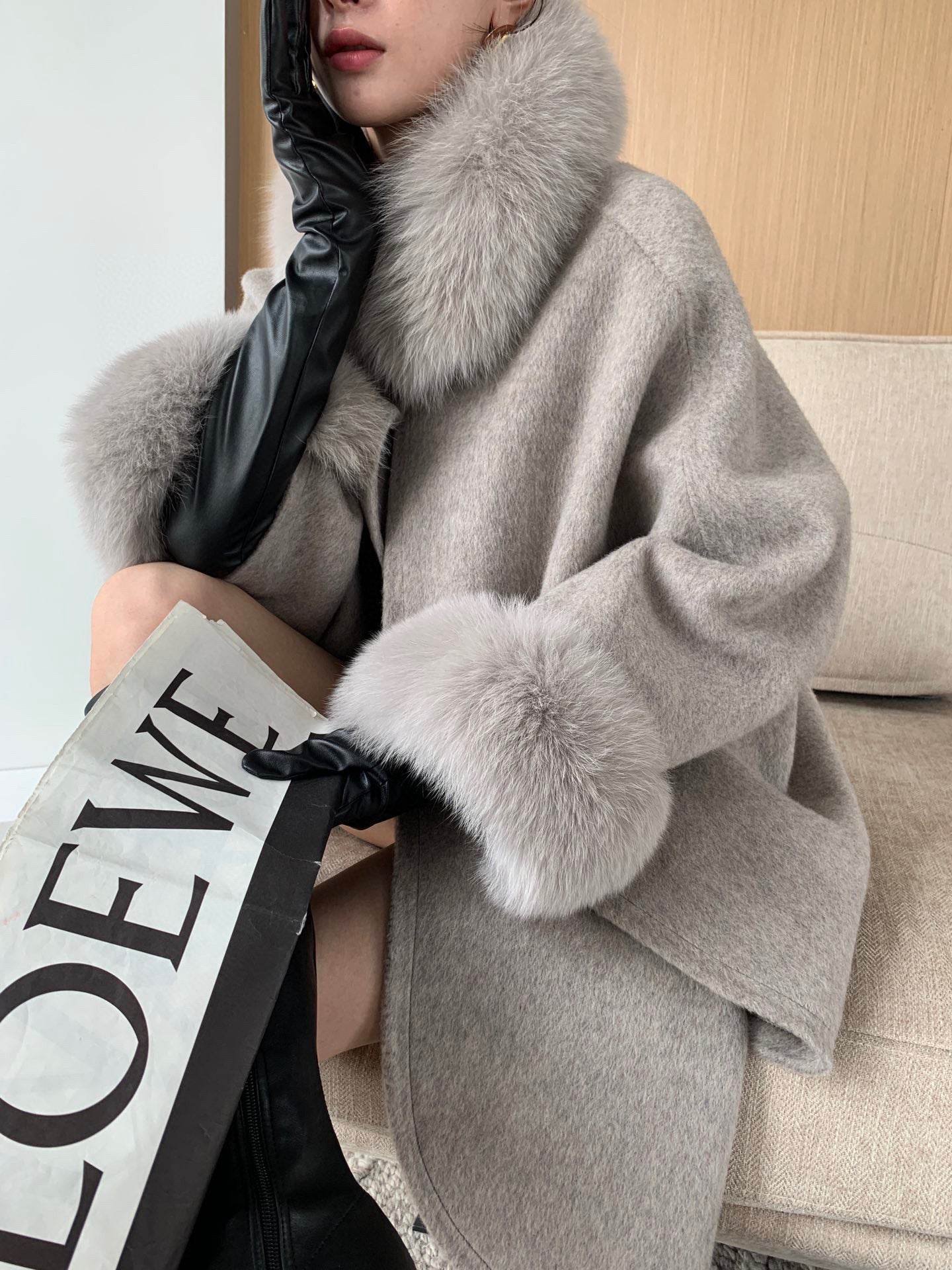 Buycenter Cape Fox Fur Collar Wavy Coat - Stylish Wool Blend Jacket - Buy Center