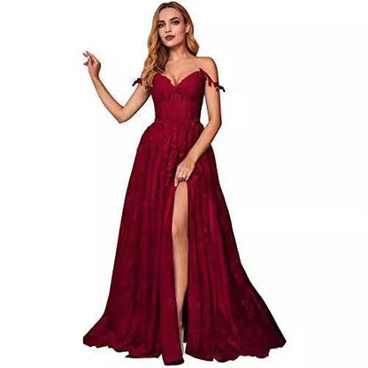 Elegant Evening Dress for Red Carpet - Lace Detail & Flattering Fit - Buy Center