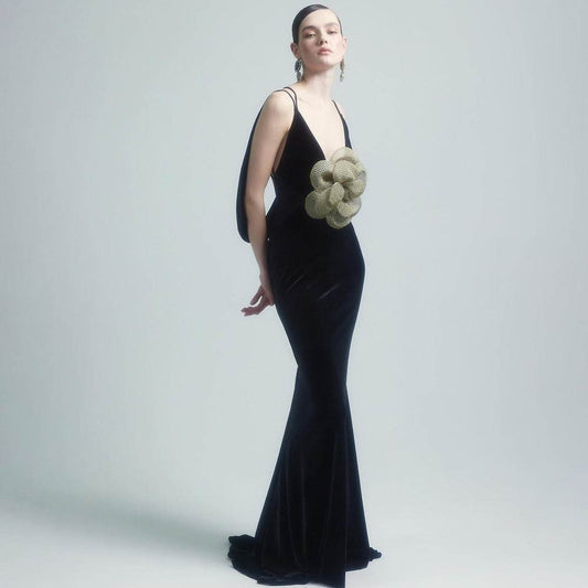 Elegant Black Camisole Dress - Backless Design with Golden Accent - Buy Center
