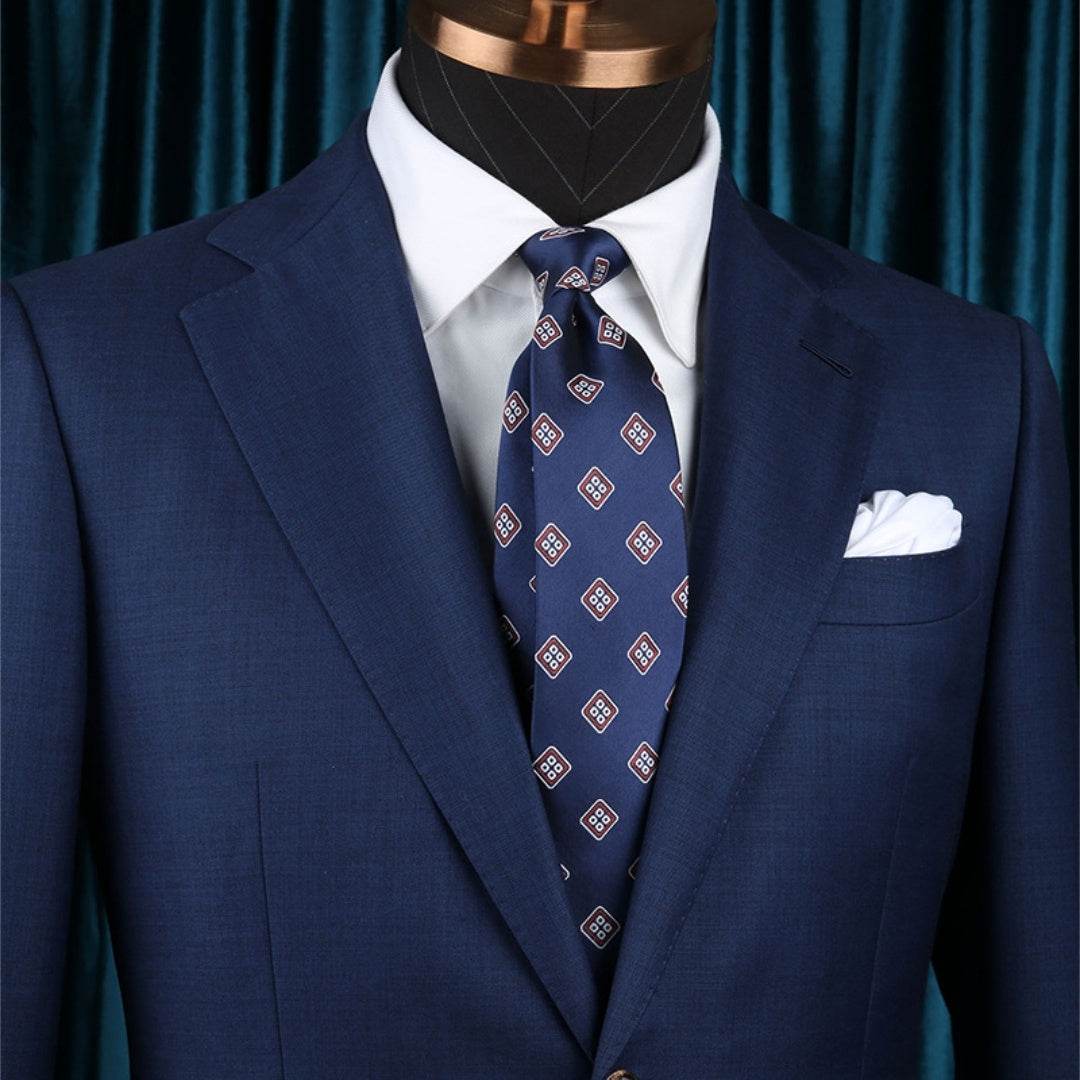 Elegant Men's Bow Tie - High-Quality Silk with Trendy Striped Design - Buy Center