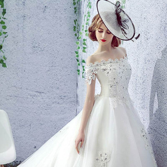 Elegant One-Shoulder Wedding Dress with Trailing Veil - Premium Bride Style 2025 - Buy Center