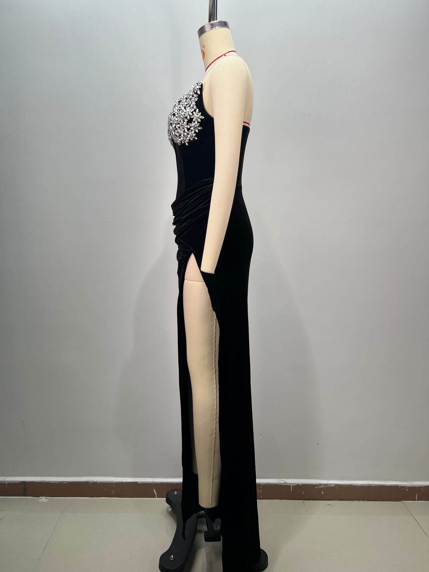 Elegant Women's Black Bandeau Dress - Slim-fit Style for Evening Events - Buy Center